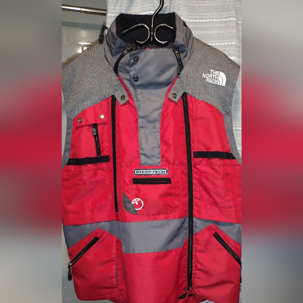 The North Face Men's Bold Red and Gray Vest